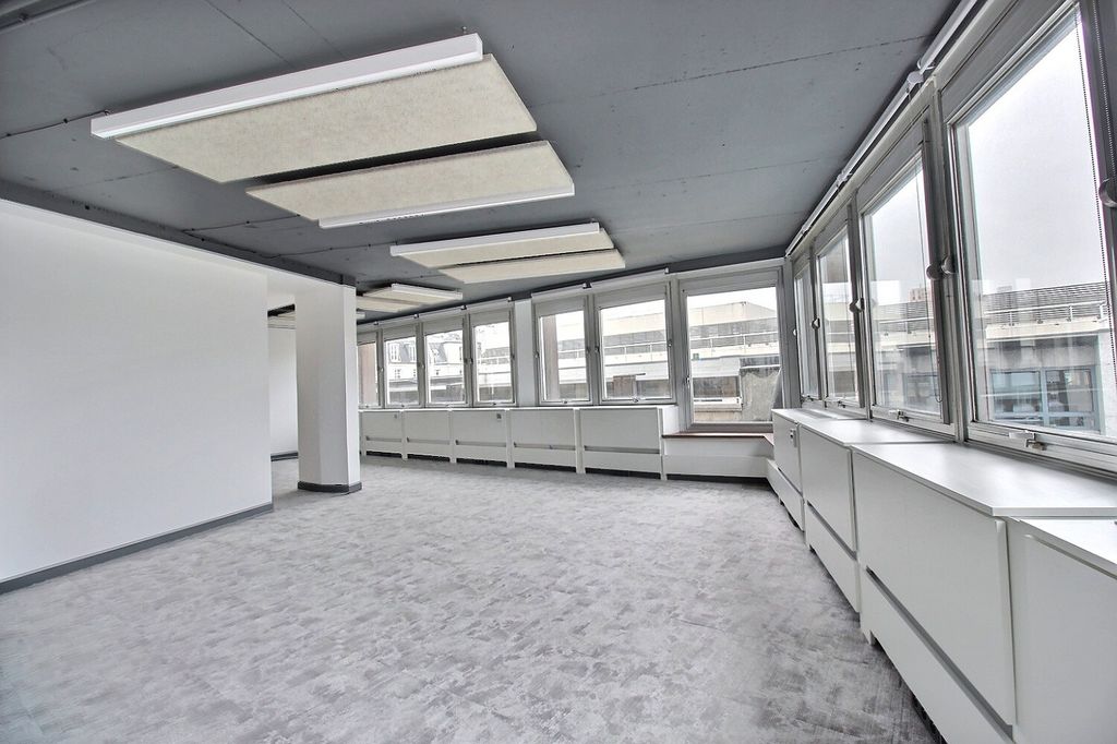 Bureaux à louer Corentin-Cariou (Métro ligne 7) de 950m² Photo 4