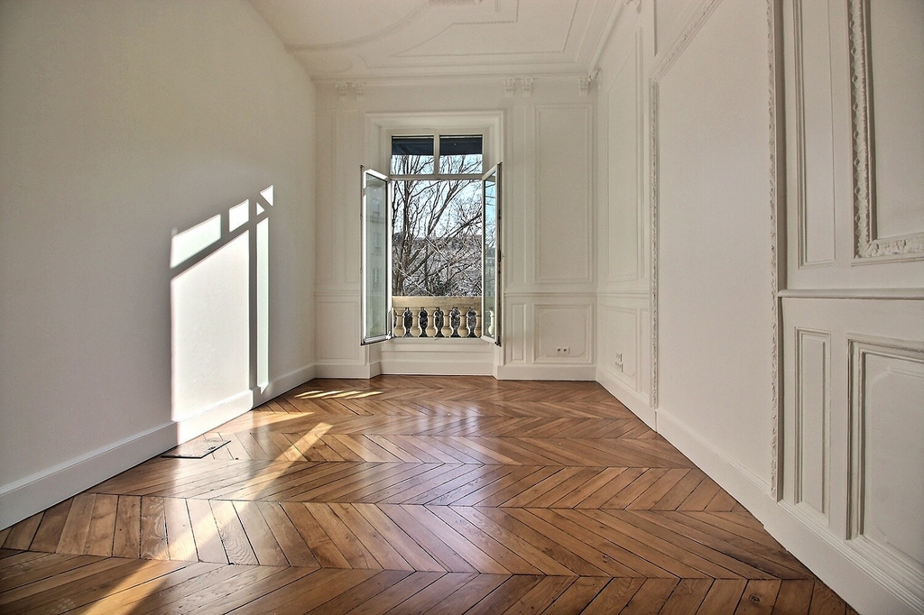 Bureaux à louer Trinité-d'Estienne d'Orves (Métro ligne 12) de 290m² Photo 5