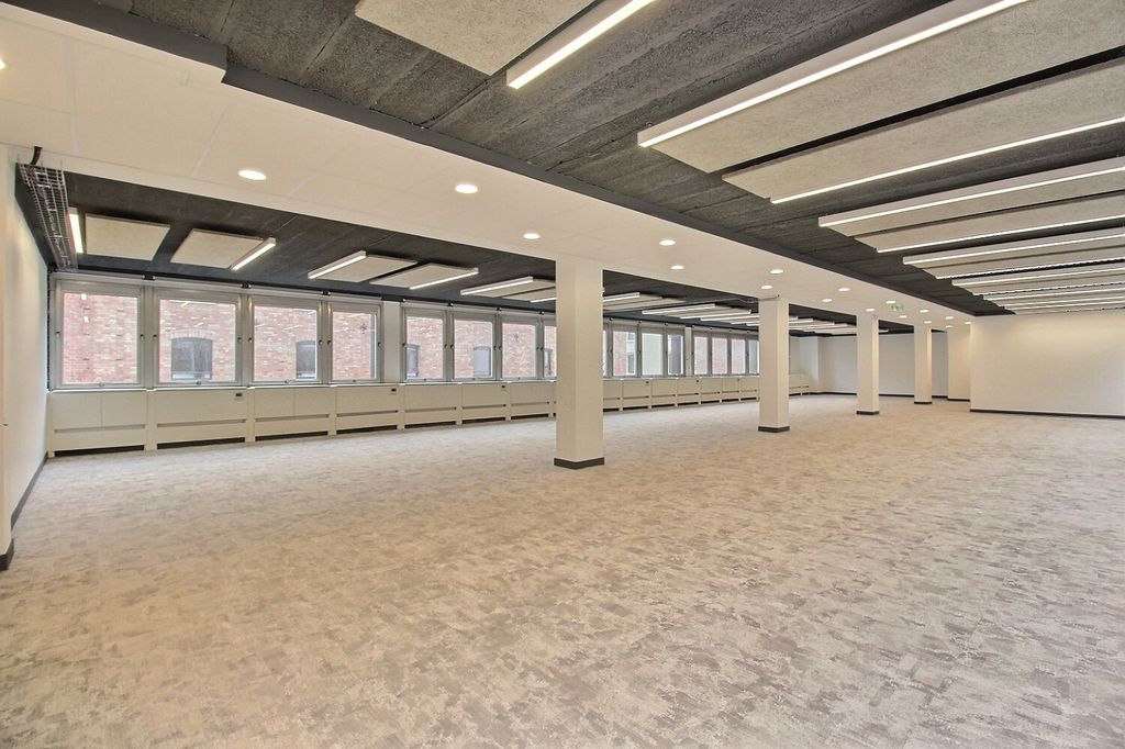 Bureaux à louer Corentin-Cariou (Métro ligne 7) de 950m² Photo 6