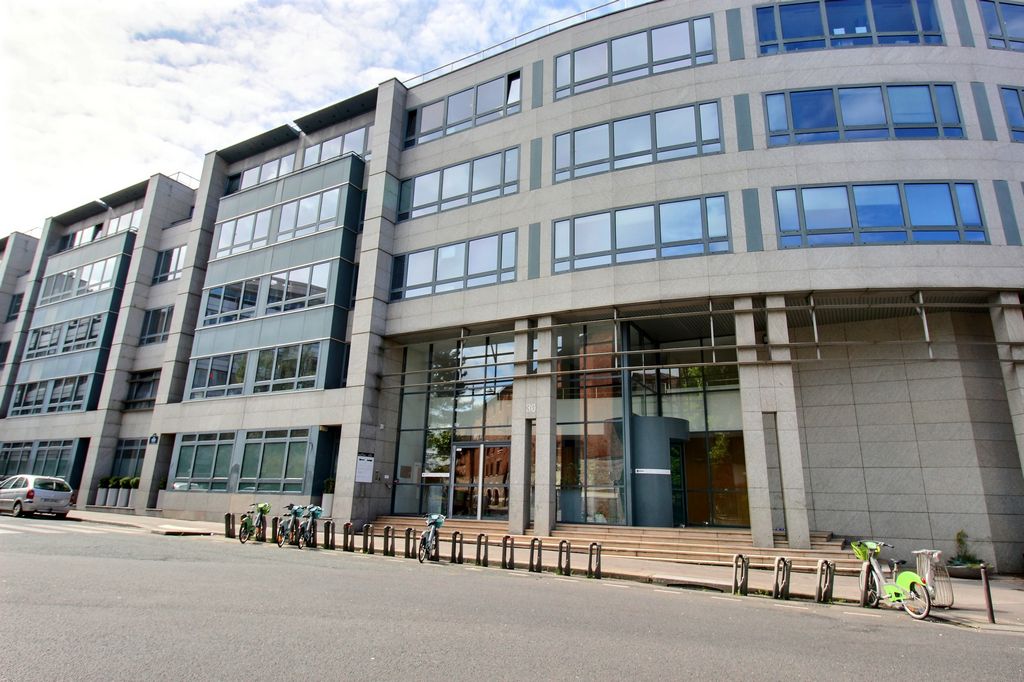 Bureaux à louer Corentin-Cariou (Métro ligne 7) de 1703m² Photo 8